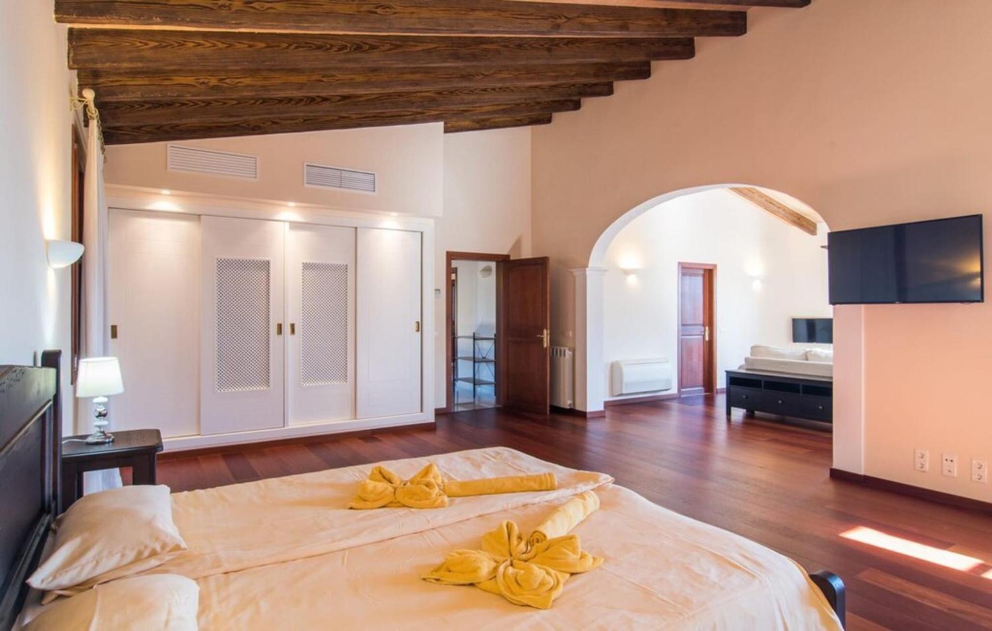 Dues Villa Manacor (Mallorca)